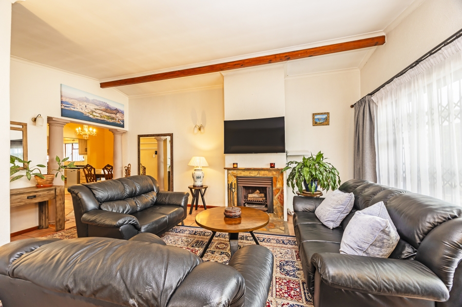 3 Bedroom Property for Sale in Windsor Park Estate Western Cape